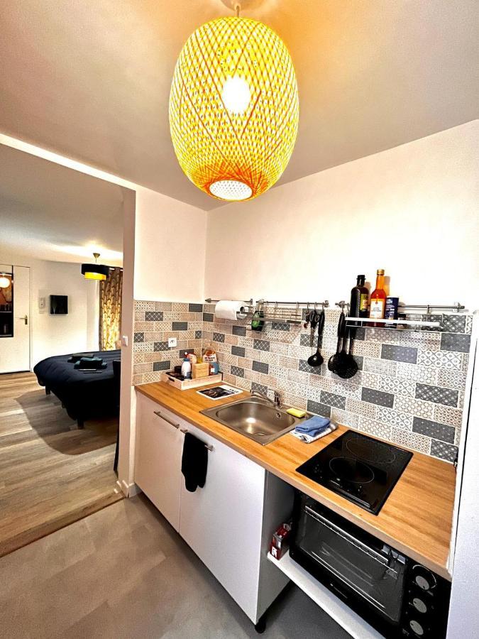 Charmant Studio En Plein Centre Ville De Chartres Apartment Exterior foto